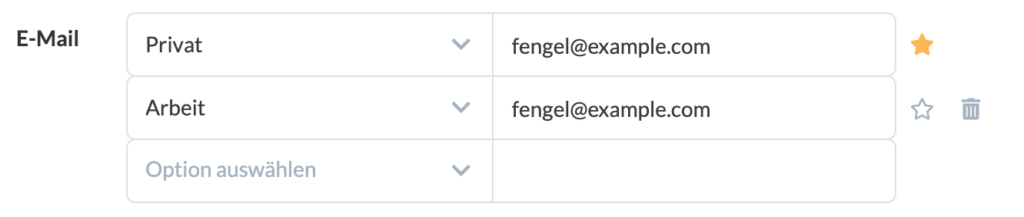 Screenshot: Zwei mal die selbe E-Mail Adresse hinterlegt. Einmal als Privat und einmal als Arbeit.