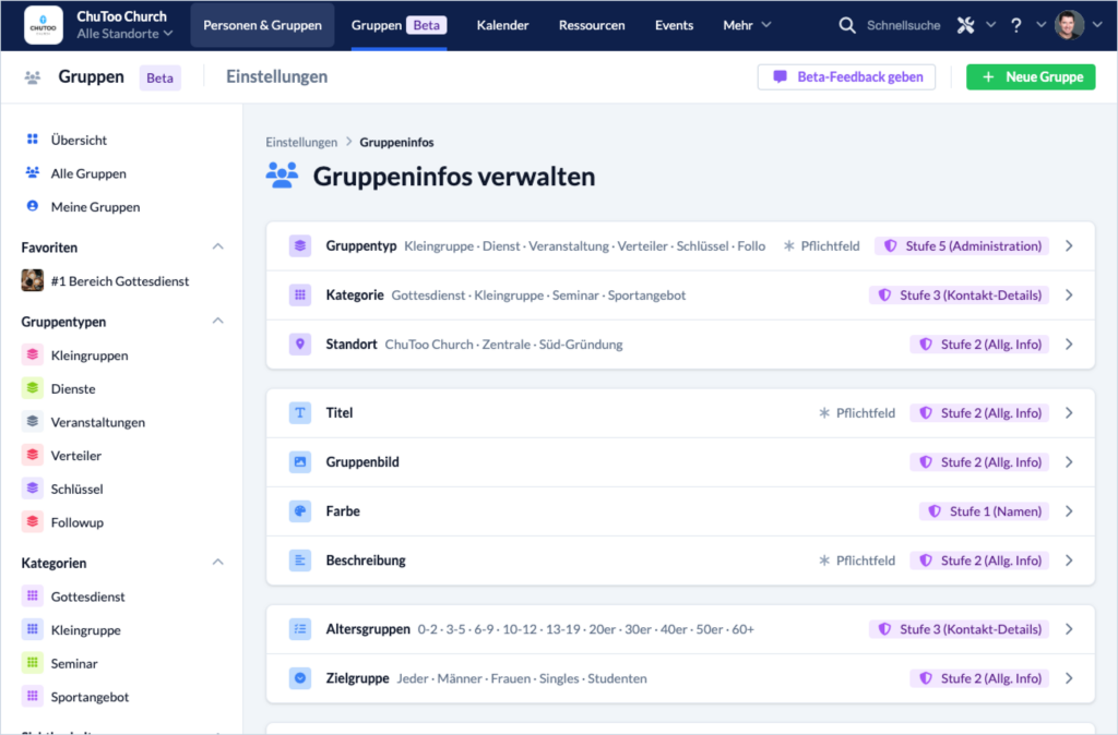 Die Moduleinstellungsseite "Gruppeninfos verwalten" mit zahlreichen UntermenĂĽs wie "Gruppentyp", "Kategorie" oder "Standort"